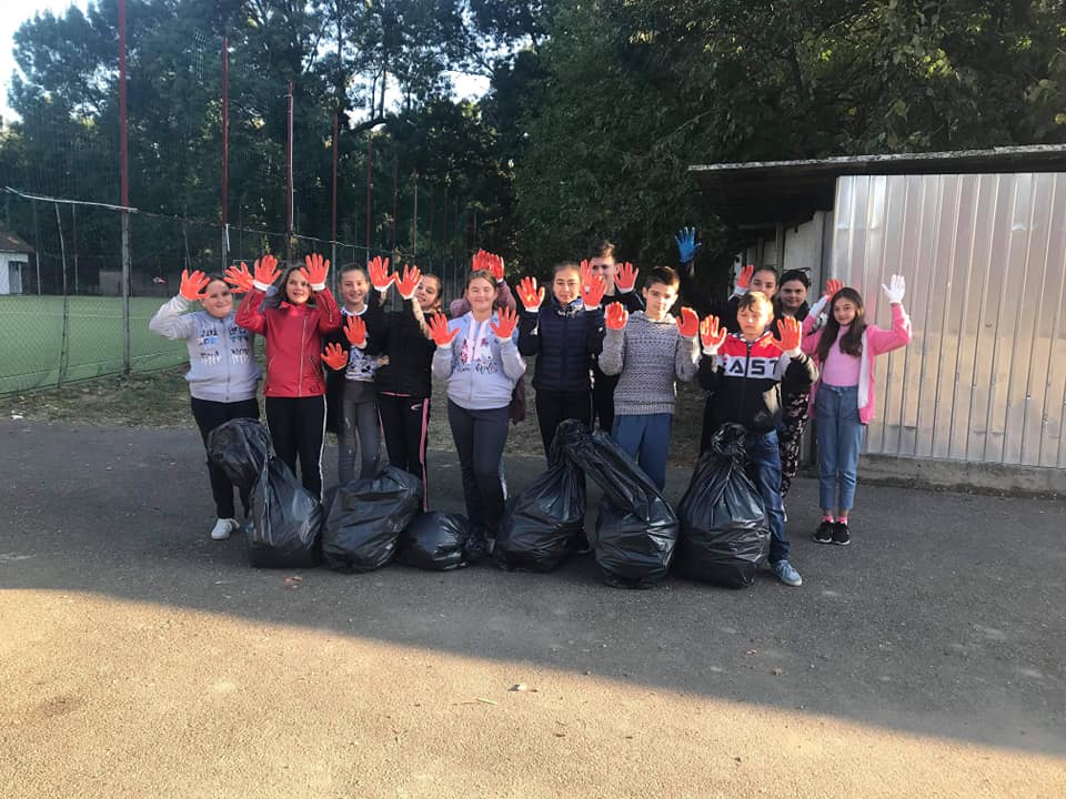 Proiectul transnațional „Educație online fără hotare”