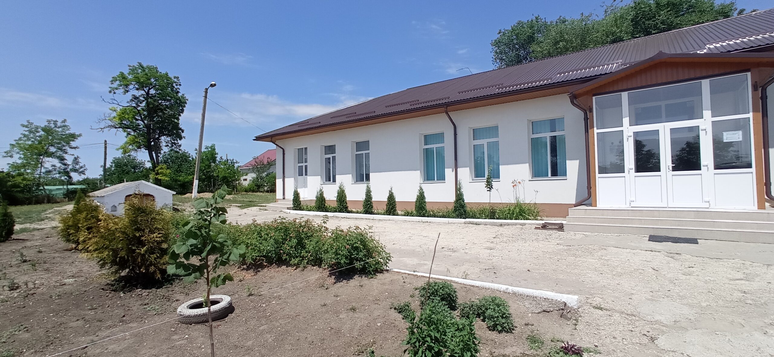 Salubrizarea în Gimnaziul Nr. 102